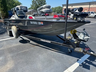2033 Tracker Pro Team 190 TX