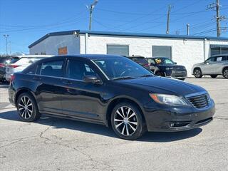 2011 Chrysler 200