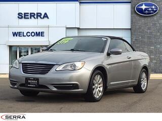 2013 Chrysler 200 for sale in Savoy IL