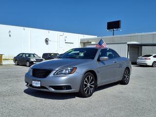 2013 Chrysler 200