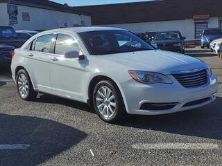 2013 Chrysler 200