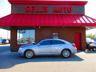2013 Chrysler 200