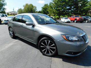 2013 Chrysler 200 for sale in Clarksville TN