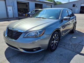 2013 Chrysler 200