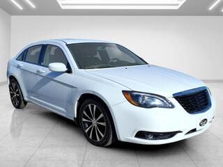 2014 Chrysler 200