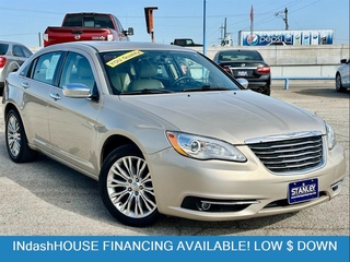 2013 Chrysler 200