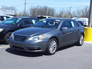 2013 Chrysler 200