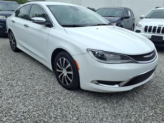 2017 Chrysler 200 for sale in Guthrie KY