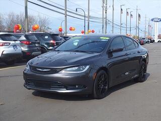 2015 Chrysler 200 for sale in Woodhaven MI