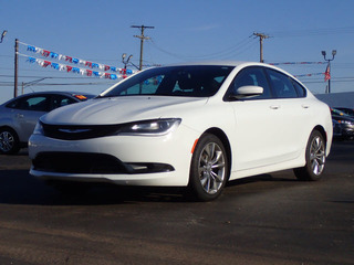 2015 Chrysler 200 for sale in Waterford MI