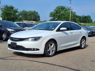 2016 Chrysler 200
