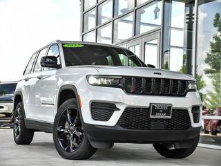 2022 Jeep Grand Cherokee for sale in St. Charles IL