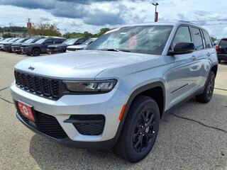 2025 Jeep Grand Cherokee for sale in Burlington WI