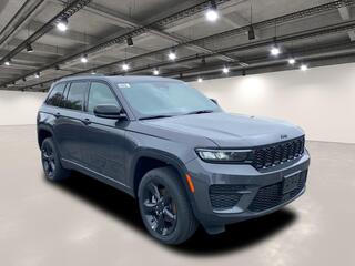 2025 Jeep Grand Cherokee for sale in Williamsville NY
