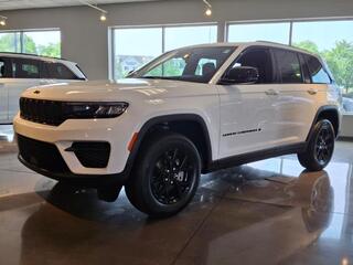 2025 Jeep Grand Cherokee for sale in St Clairsville OH
