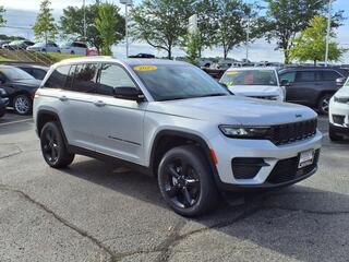 2025 Jeep Grand Cherokee for sale in Janesville WI