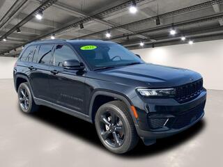 2022 Jeep Grand Cherokee for sale in Williamsville NY