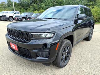 2025 Jeep Grand Cherokee for sale in Burlington WI