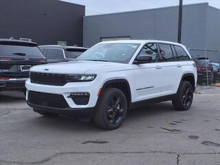 2024 Jeep Grand Cherokee for sale in Oak Park MI