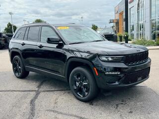 2025 Jeep Grand Cherokee for sale in Janesville WI