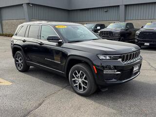 2025 Jeep Grand Cherokee for sale in Janesville WI
