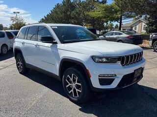 2025 Jeep Grand Cherokee for sale in Janesville WI