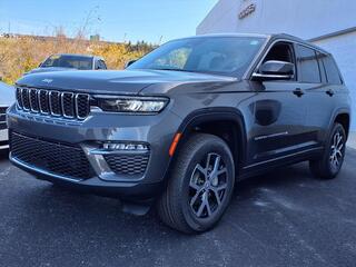 2025 Jeep Grand Cherokee for sale in St Clairsville OH