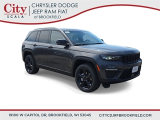 2025 Jeep Grand Cherokee for sale in Brookfield WI