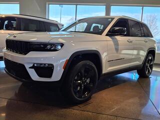 2025 Jeep Grand Cherokee for sale in St Clairsville OH