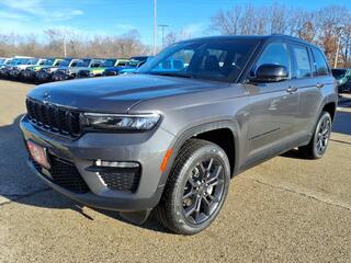 2025 Jeep Grand Cherokee for sale in Burlington WI