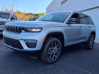 2025 Jeep Grand Cherokee for sale in St Clairsville OH