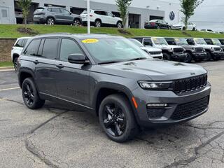 2025 Jeep Grand Cherokee for sale in Janesville WI