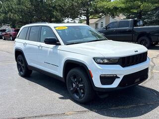 2025 Jeep Grand Cherokee for sale in Janesville WI