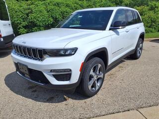 2025 Jeep Grand Cherokee for sale in Burlington WI