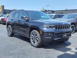 2024 Jeep Grand Cherokee for sale in Coucil Bluffs IA