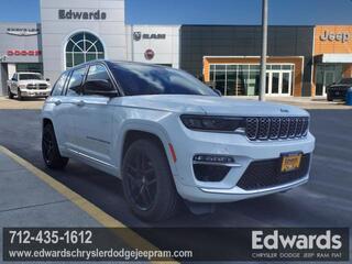 2023 Jeep Grand Cherokee for sale in Coucil Bluffs IA