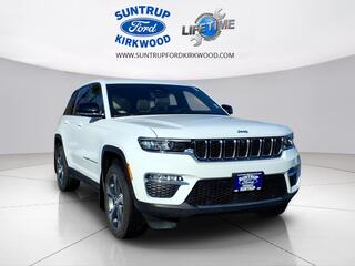 2022 Jeep Grand Cherokee for sale in Kirkwood MO