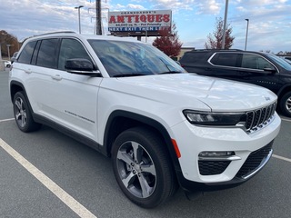 2022 Jeep Grand Cherokee