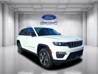 2022 Jeep Grand Cherokee