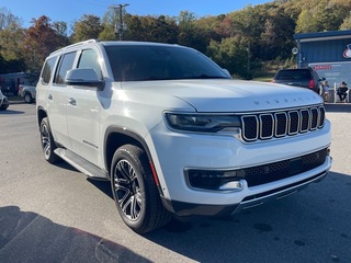 2022 Jeep Wagoneer