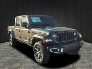 2024 Jeep Gladiator for sale in Amherst OH