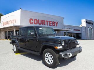 2023 Jeep Gladiator for sale in Altoona PA