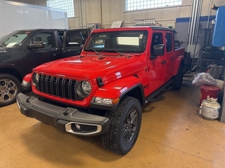 2024 Jeep Gladiator