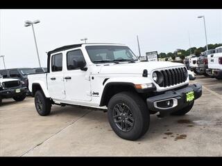 2024 Jeep Gladiator