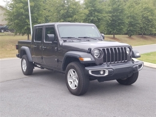 2023 Jeep Gladiator