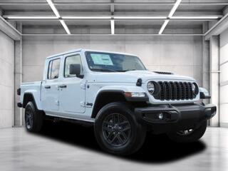 2025 Jeep Gladiator
