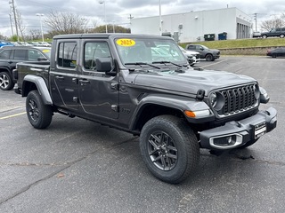 2025 Jeep Gladiator for sale in Janesville WI