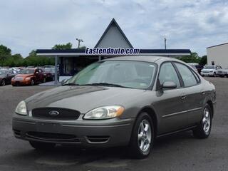 2004 Ford Taurus