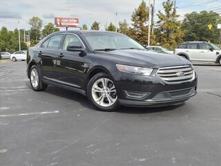 2016 Ford Taurus