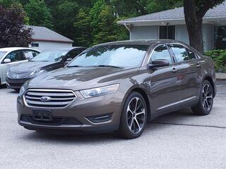 2015 Ford Taurus